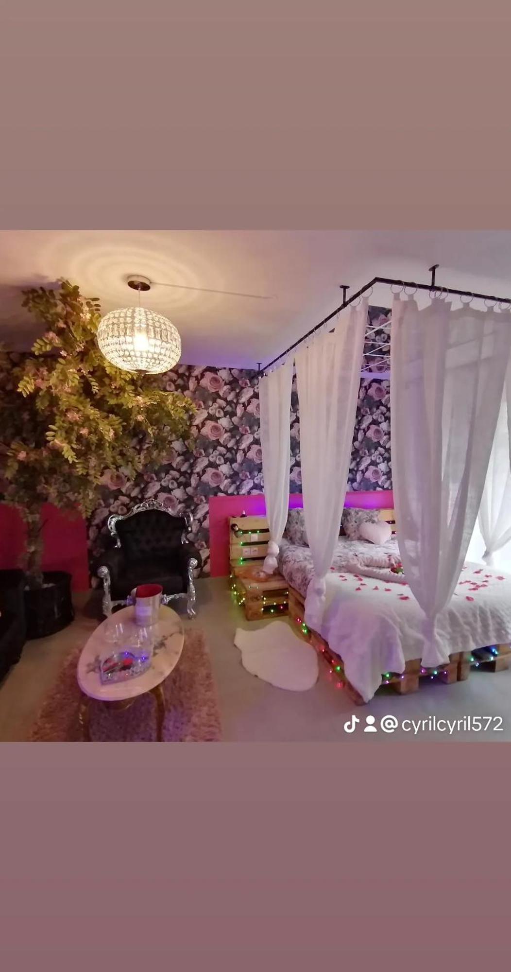 Romantisme Et Glamour 2 Avec Spa , Clim Et Jardin Ντιζόν Εξωτερικό φωτογραφία